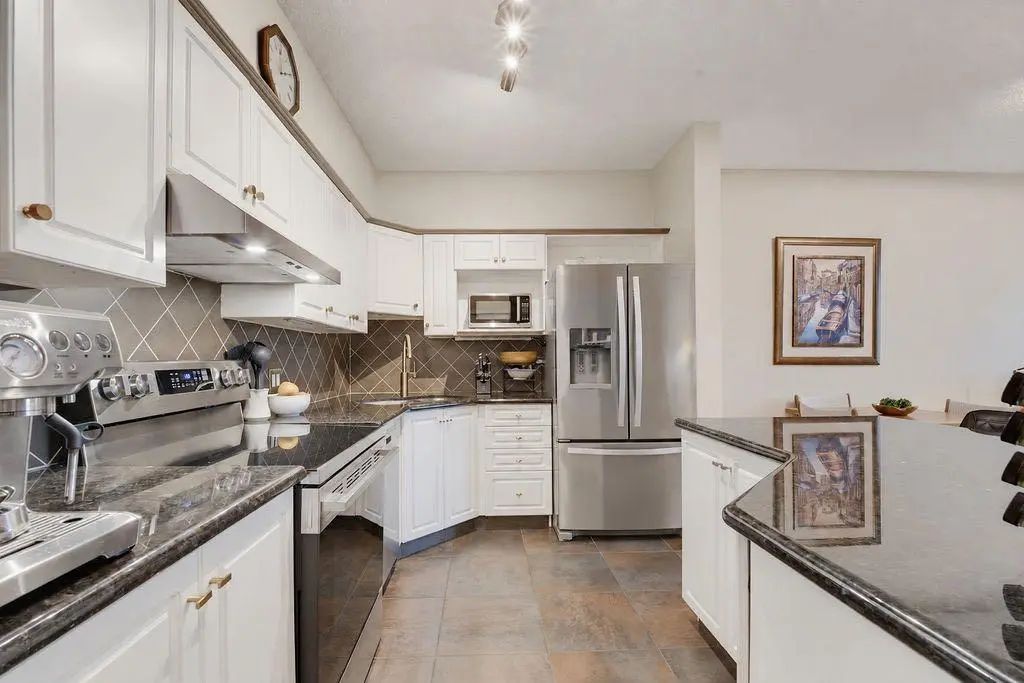 205 4835 Dalhousie Drive Nw, Calgary