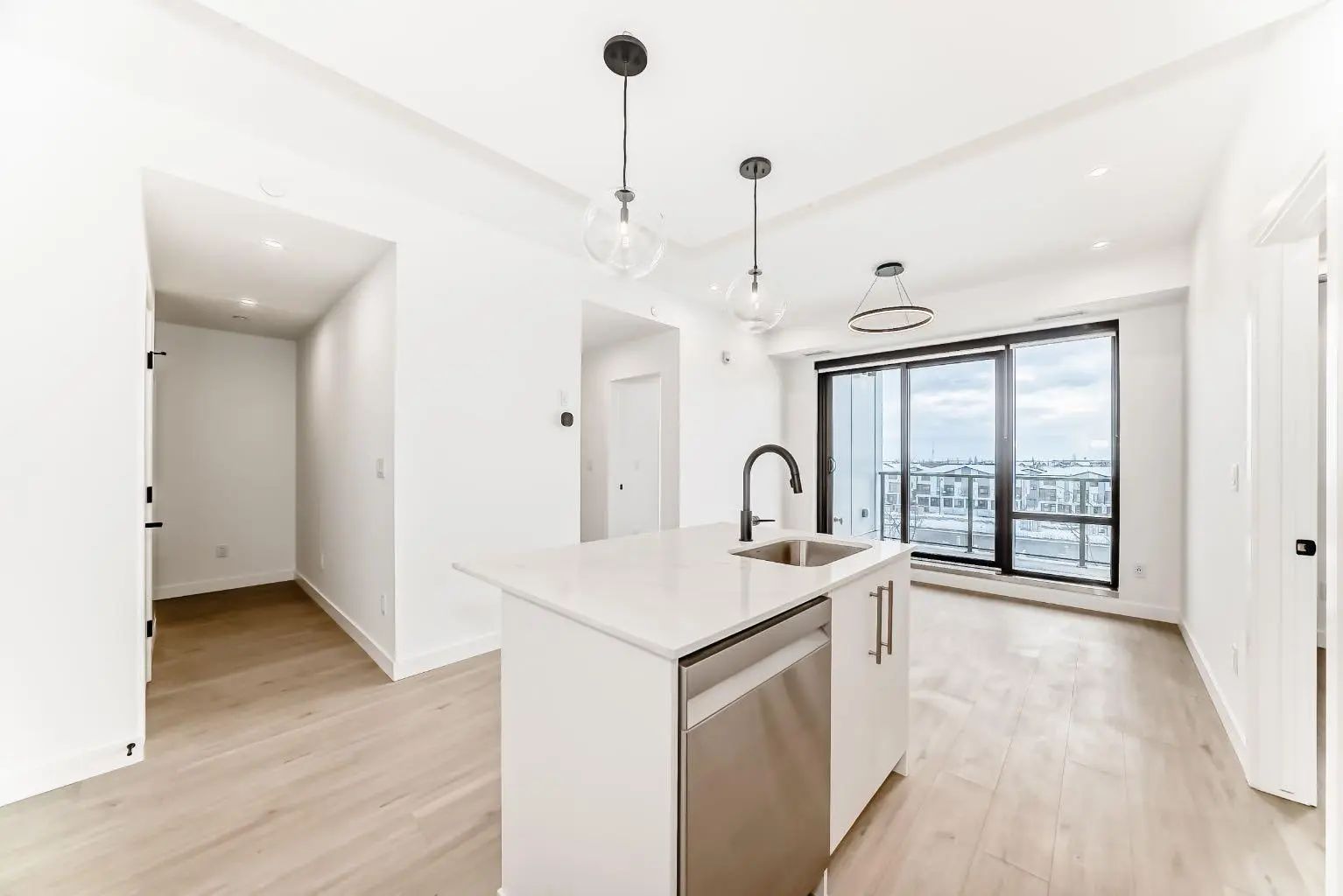 415 8375 Broadcast Avenue Southwest, Calgary – Residential Apartment Listing Photo 6