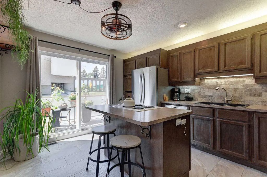 103 1305 Glenmore Trail Sw, Calgary