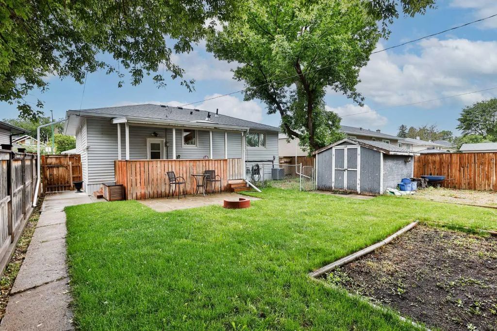 2129 9a Avenue S, Lethbridge
