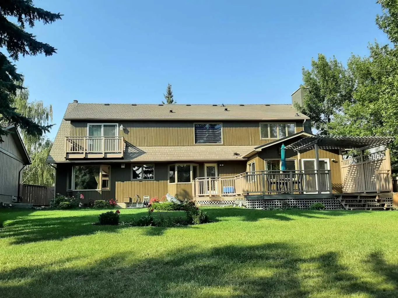 240 Canterville Drive Southwest, Calgary – Residential Detached Listing Photo 12