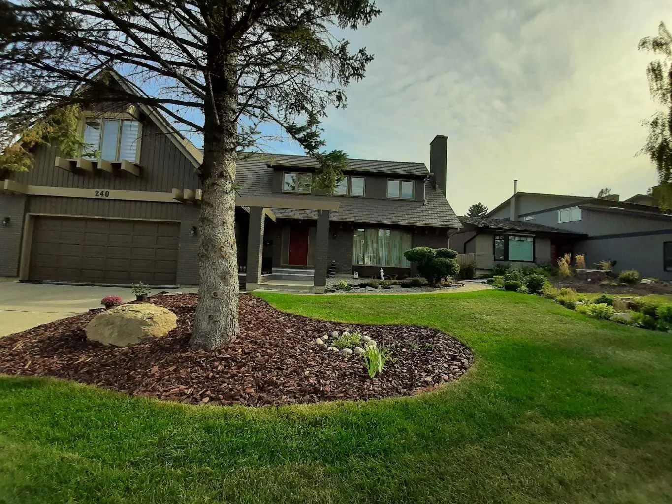 240 Canterville Drive Southwest, Calgary – Residential Detached Listing Photo 14