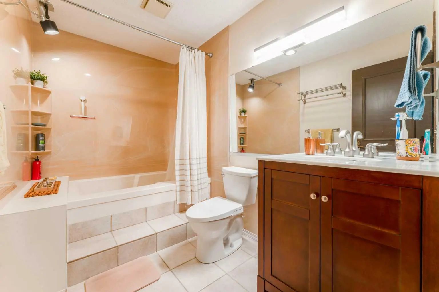 240 Canterville Drive Southwest, Calgary – Residential Detached Listing Photo 37