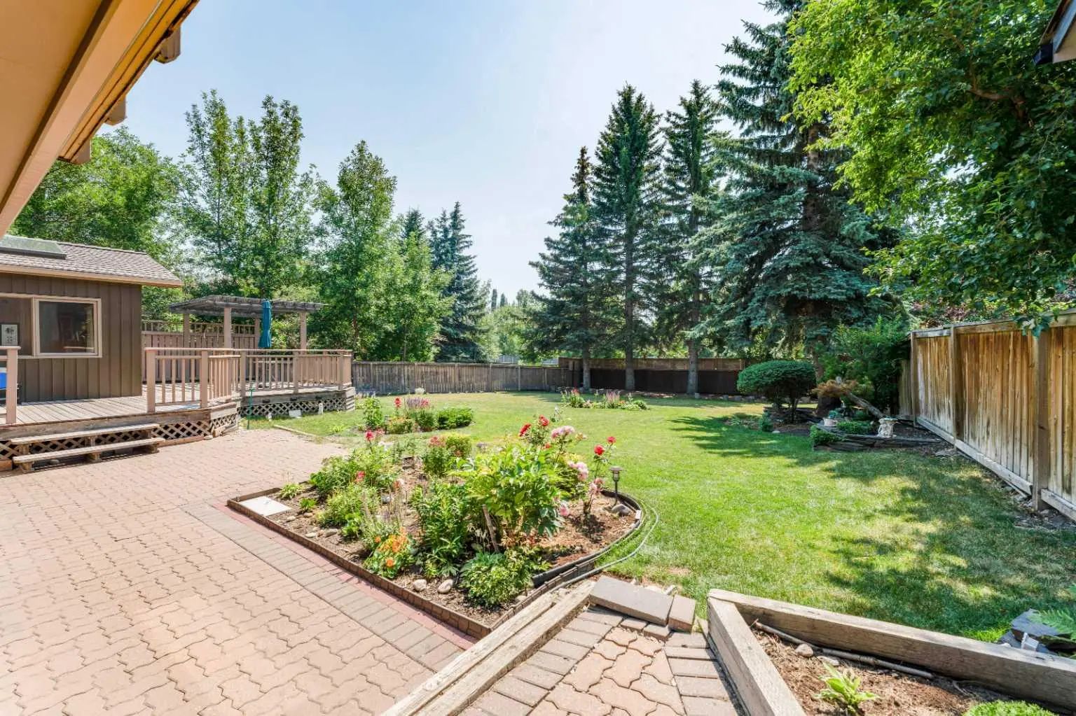 240 Canterville Drive Southwest, Calgary – Residential Detached Listing Photo 5