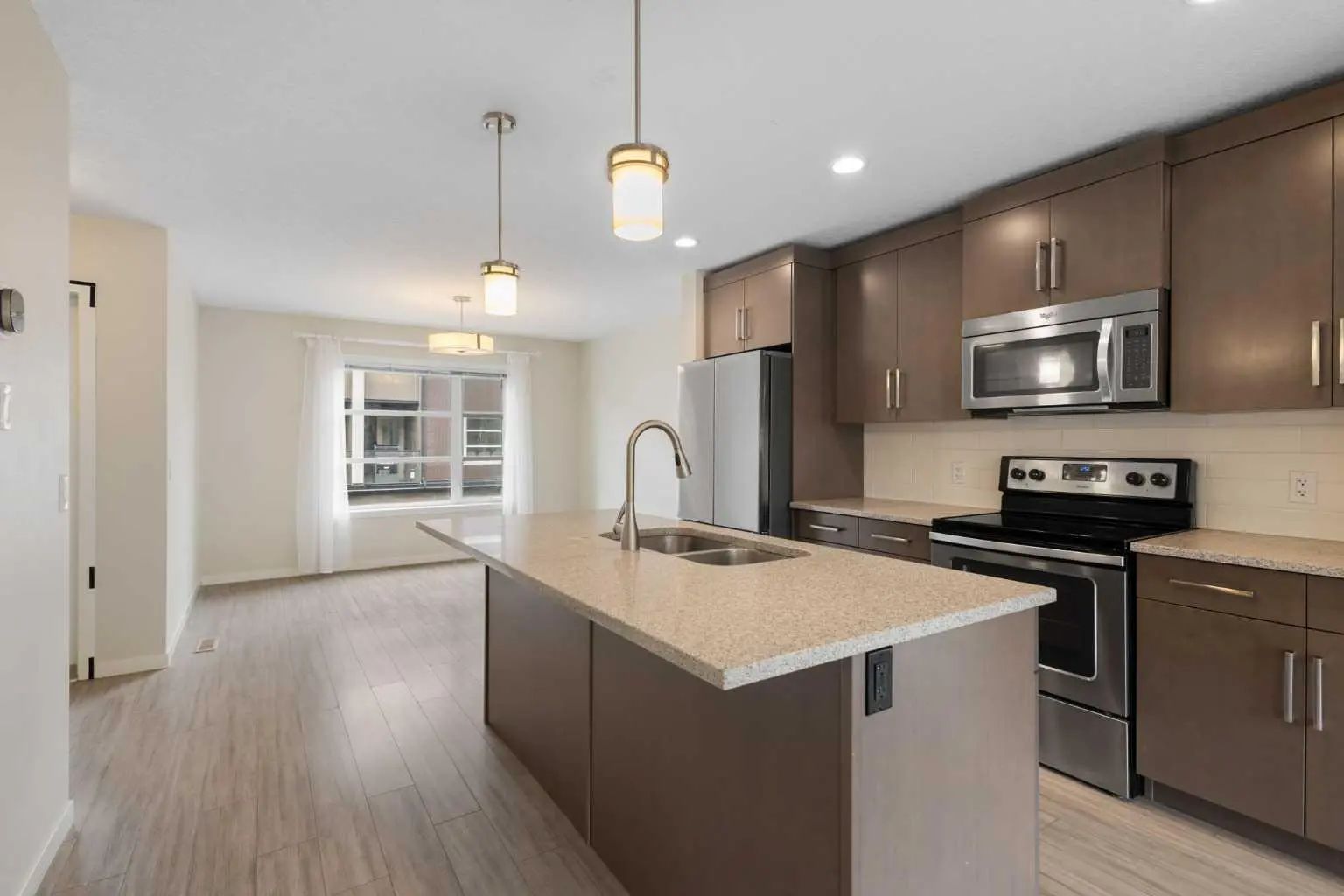 506 Evansridge Park Northwest, Calgary – Residential Row/Townhouse Listing Photo 4