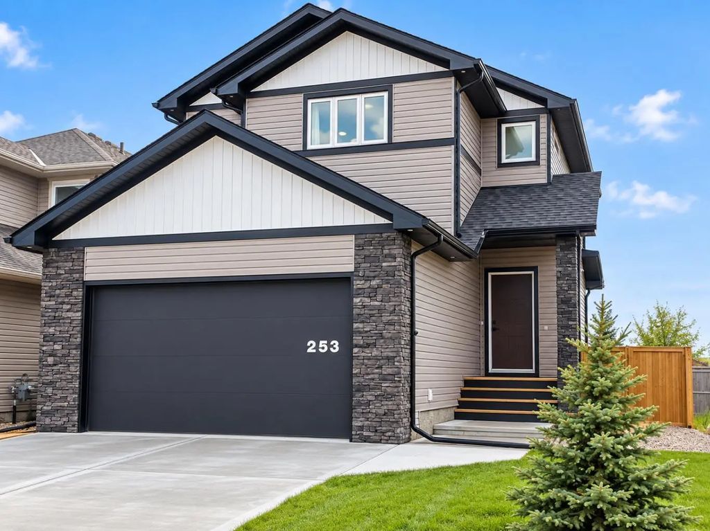 253 Rivergrove Chase W, Lethbridge
