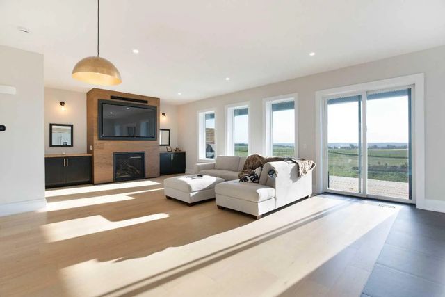 4 4141 Township Road 340  , Rural Mountain View County