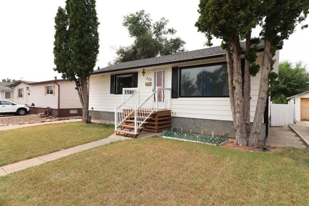 328 2nd Street Se, Redcliff