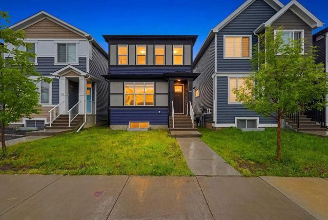 156 Seton Villas Se, Calgary