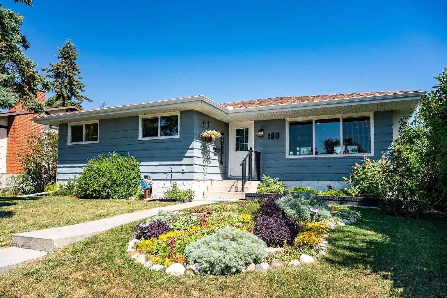 180 Huntford Road Northeast, Calgary – Residential Detached Listing Photo 2