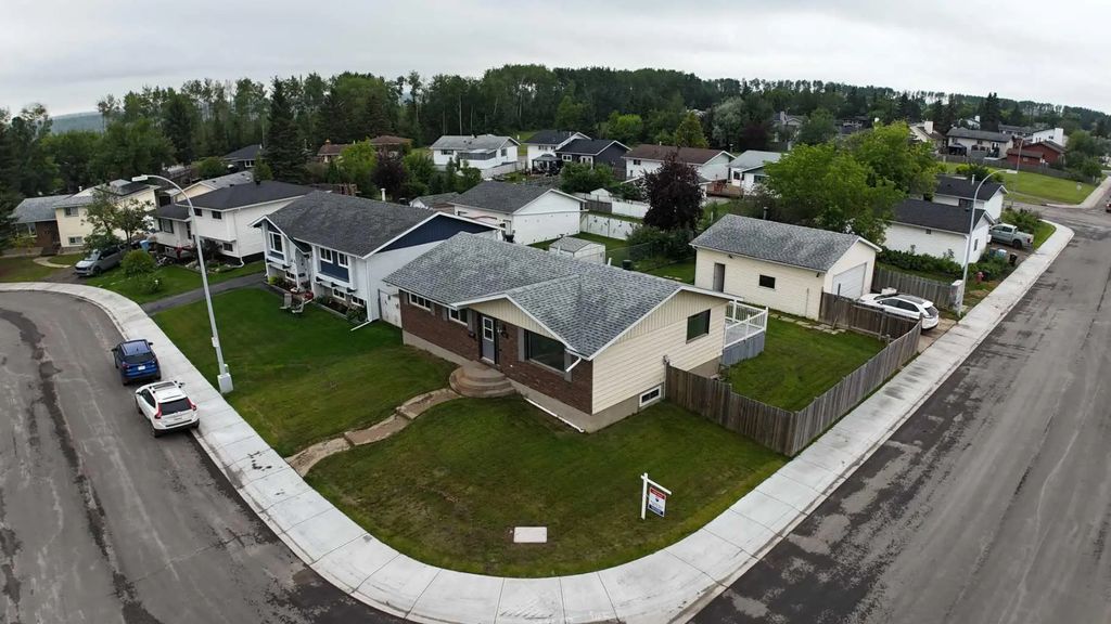 102 Hinge Bay , Fort McMurray