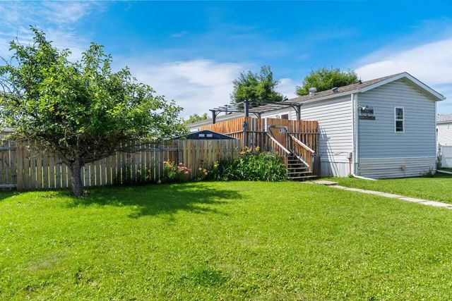 10 Auttreaux Drive , Whitecourt