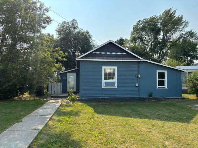 256 N 1 Street W, Magrath