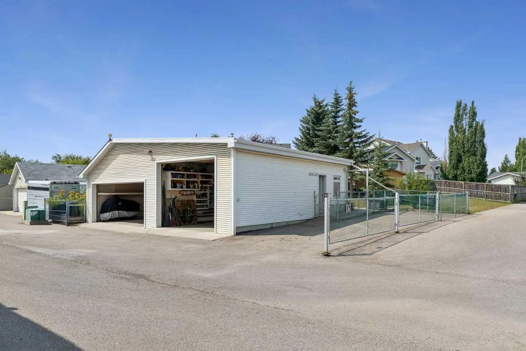 246 Mt Lorette Place Se, Calgary