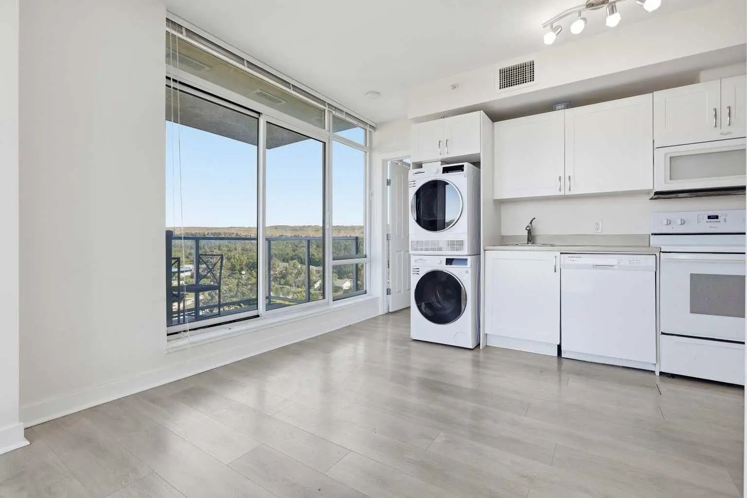 713 30 Brentwood Common Northwest, Calgary – Residential Apartment Listing Photo 15