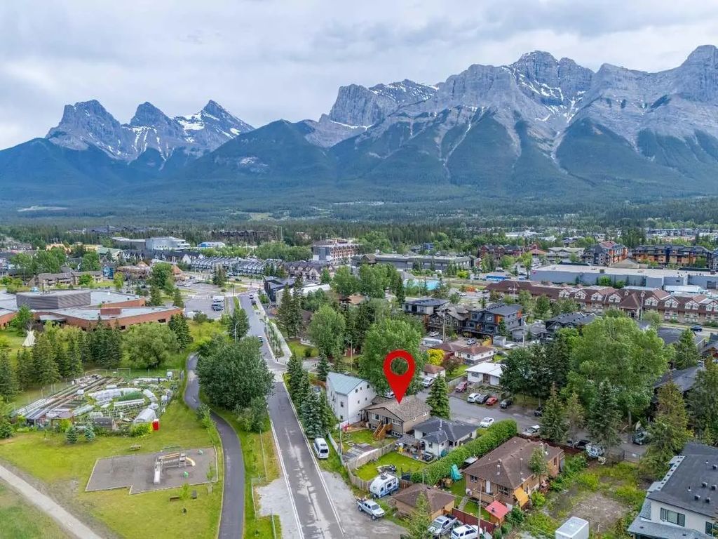 1306 1st Avenue , Canmore