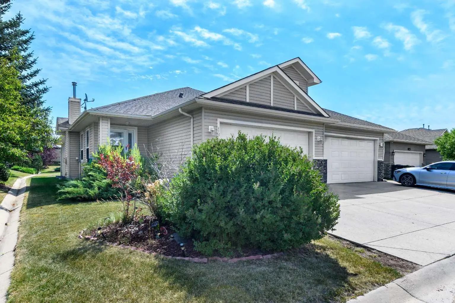 192 Cove Rise , Chestermere – Residential Semi Detached (Half Duplex) Listing Photo 3