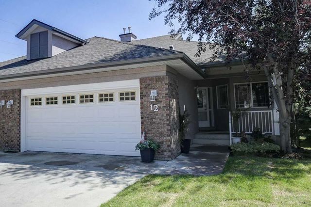 12 Straddock Villas Sw, Calgary