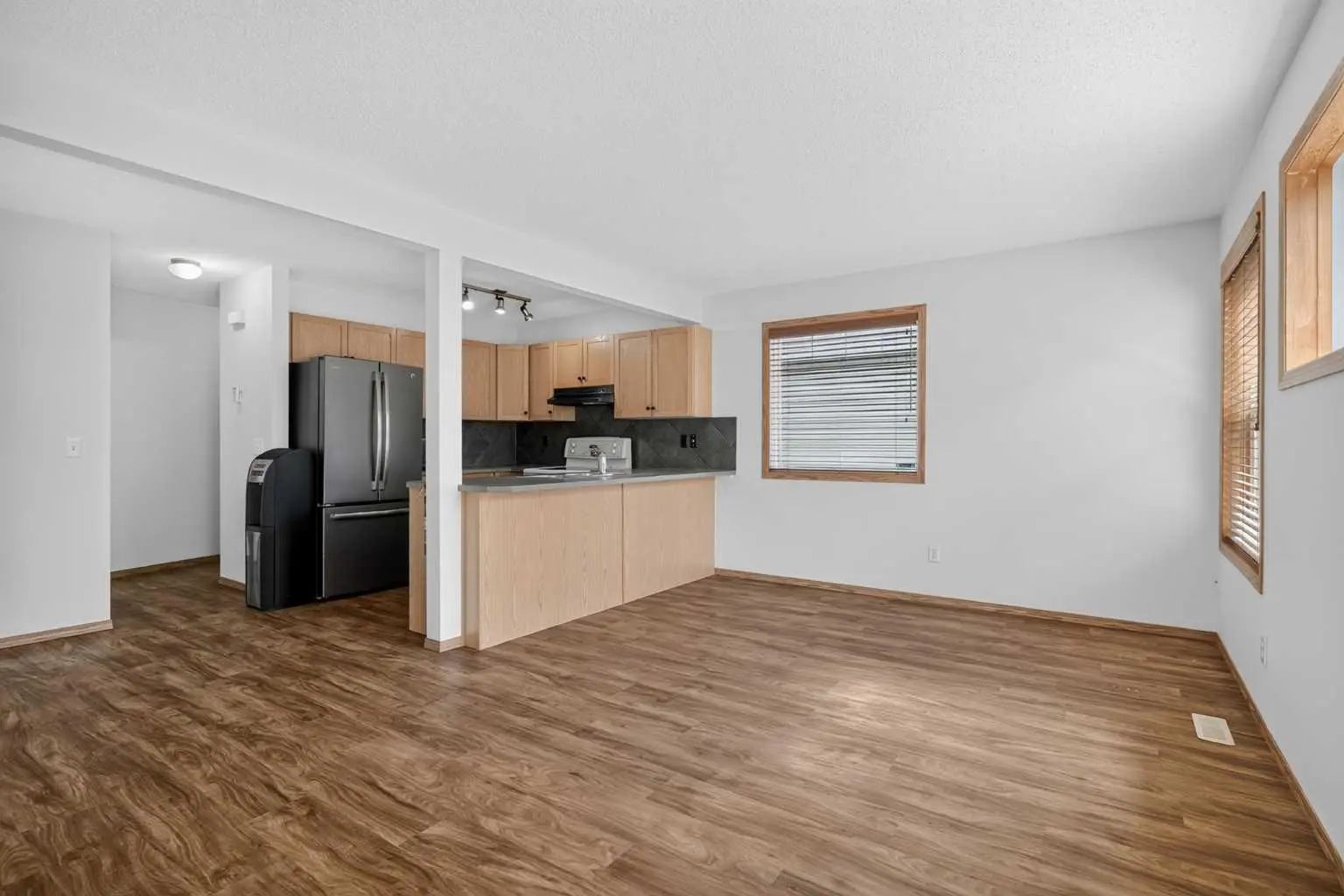 2337 Eversyde Avenue Southwest, Calgary – Residential Row/Townhouse Listing Photo 11
