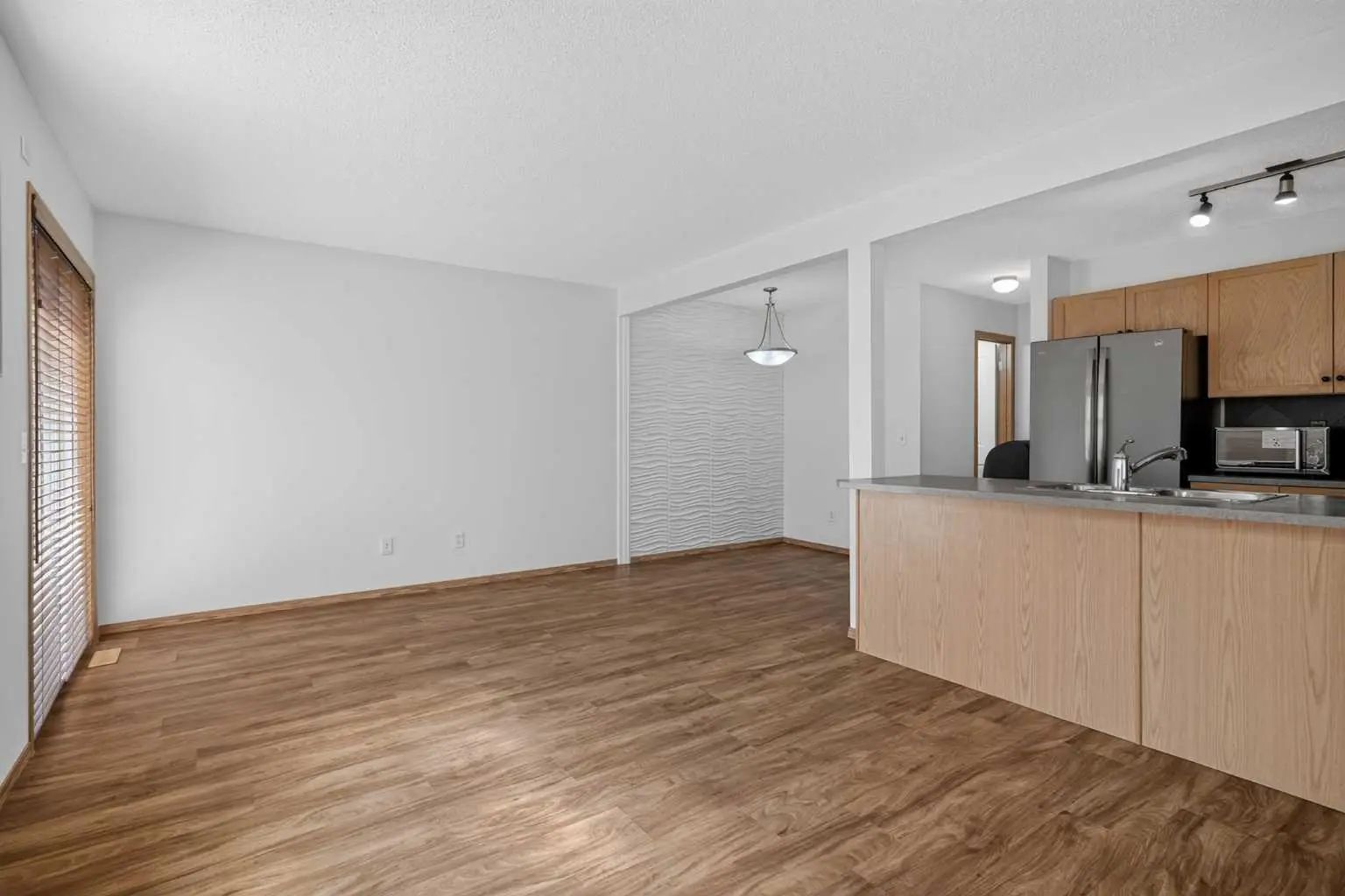 2337 Eversyde Avenue Southwest, Calgary – Residential Row/Townhouse Listing Photo 12