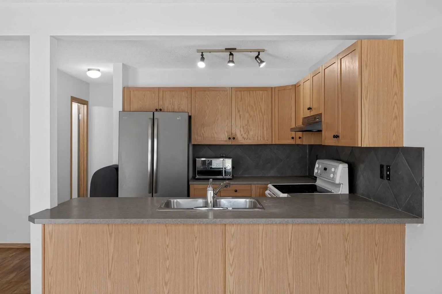 2337 Eversyde Avenue Southwest, Calgary – Residential Row/Townhouse Listing Photo 14