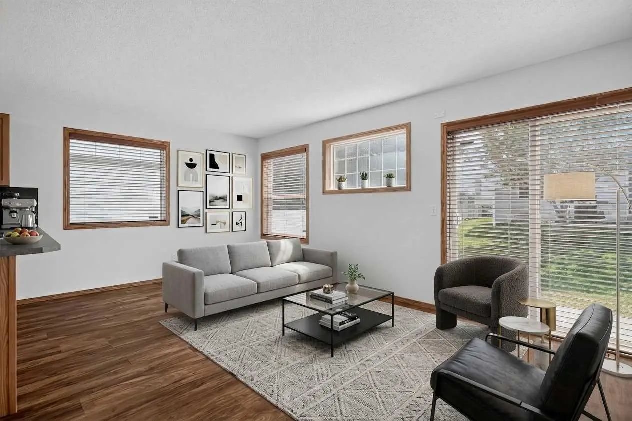 2337 Eversyde Avenue Southwest, Calgary – Residential Row/Townhouse Listing Photo 4