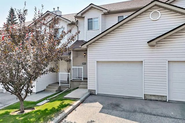 108 Douglas Glen Park Se, Calgary