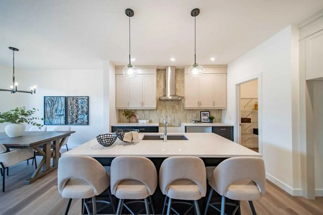 168 Creekstone Circle Sw, Calgary