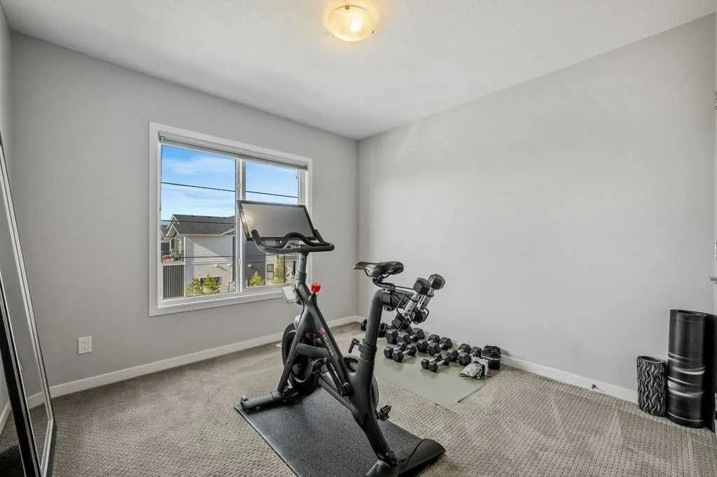 114 Crestbrook Way Southwest, Calgary – Residential Semi Detached (Half Duplex) Listing Photo 31
