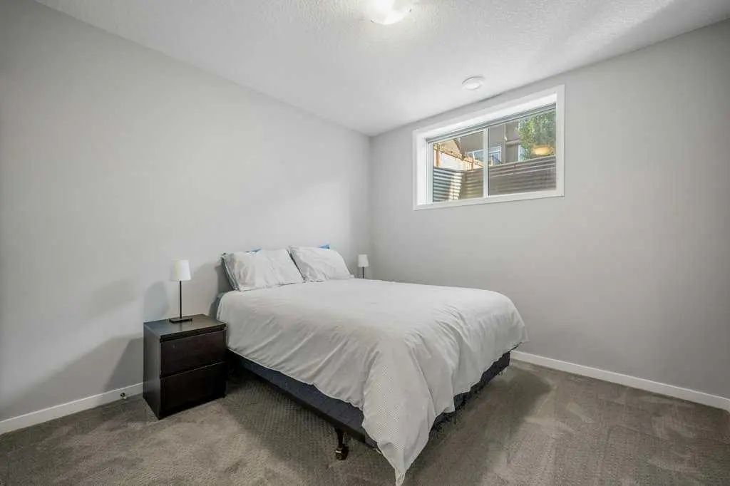 114 Crestbrook Way Southwest, Calgary – Residential Semi Detached (Half Duplex) Listing Photo 38