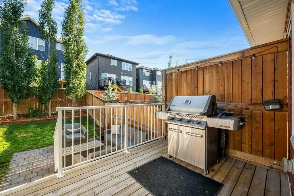 114 Crestbrook Way Southwest, Calgary – Residential Semi Detached (Half Duplex) Listing Photo 40