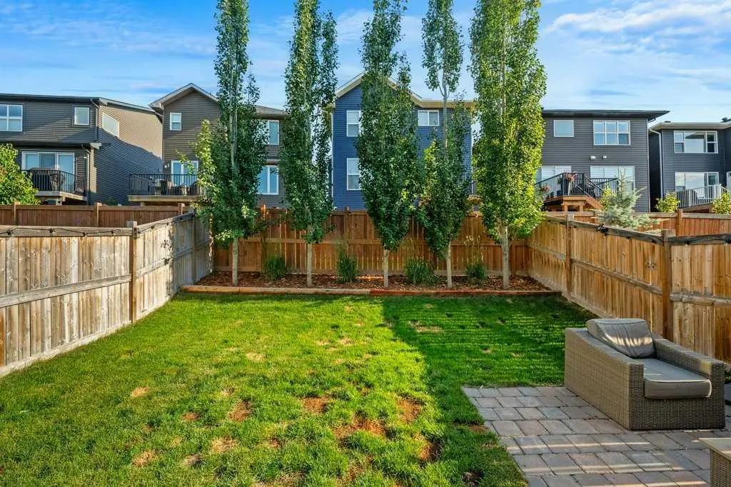 114 Crestbrook Way Southwest, Calgary – Residential Semi Detached (Half Duplex) Listing Photo 42