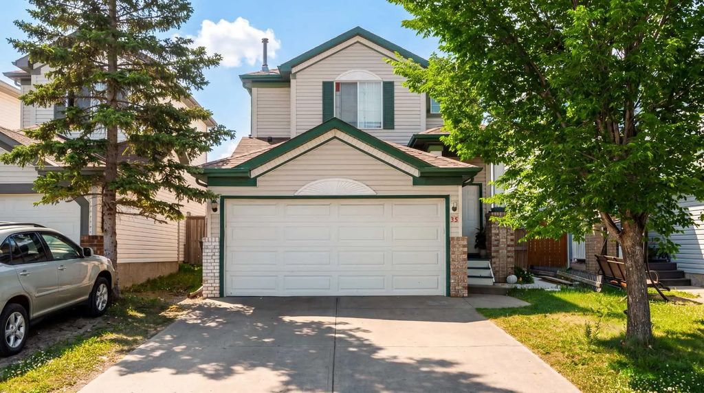 35 Martin Crossing Park Ne, Calgary