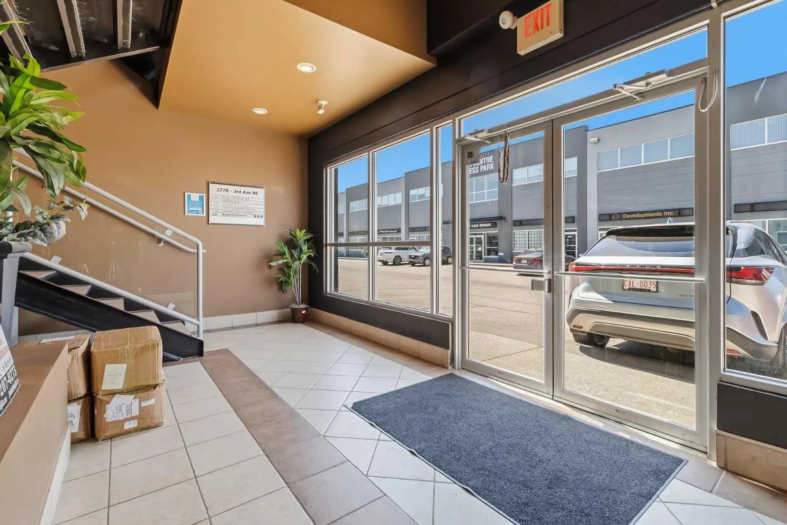 221 2770 3 Avenue Northeast, Calgary – Commercial Office Listing Photo 8
