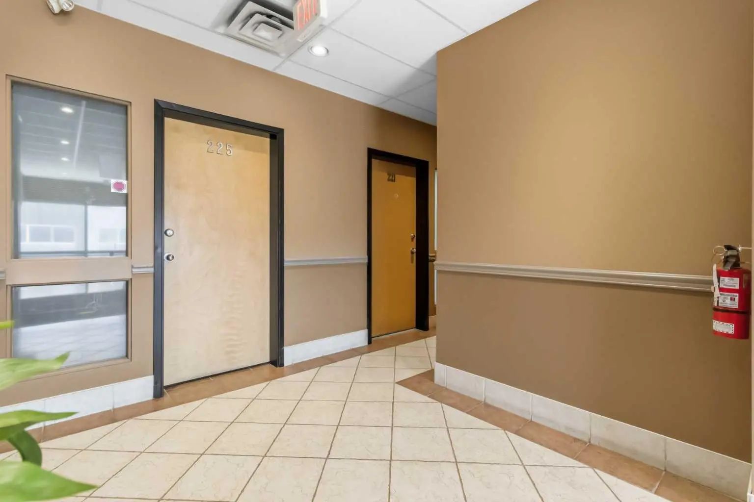 221 2770 3 Avenue Northeast, Calgary – Commercial Office Listing Photo 9