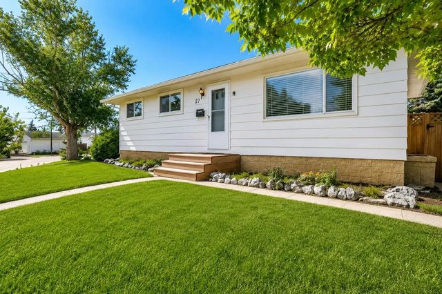 27 Dovercrest Way Se, Calgary