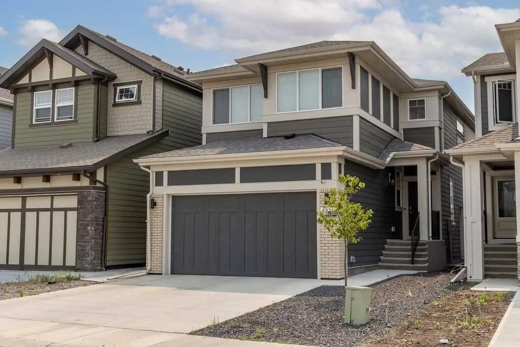 338 Magnolia Way Se, Calgary