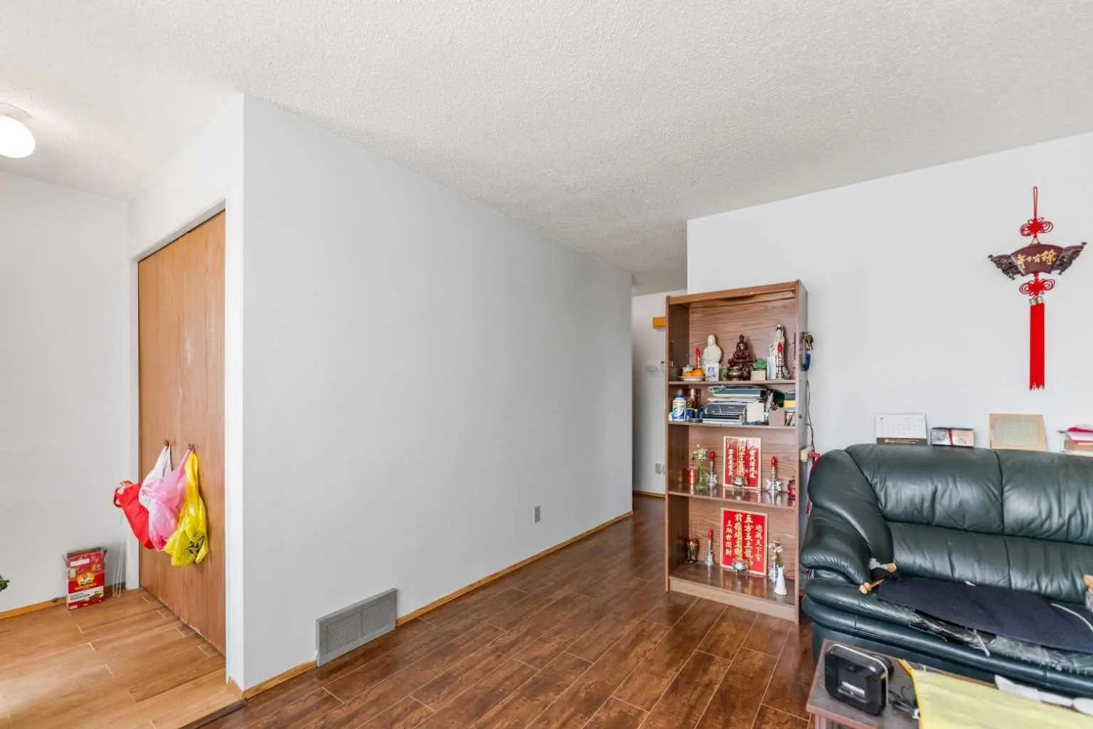 6772 Temple Drive Northeast, Calgary – Residential Detached Listing Photo 9