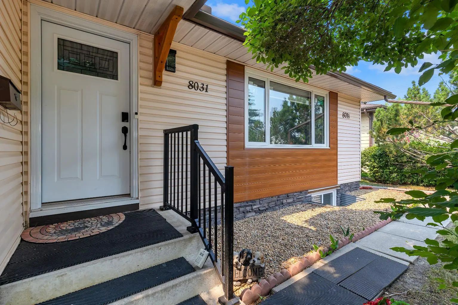 8031 Huntwick Hill Northeast, Calgary – Residential Detached Listing Photo 3