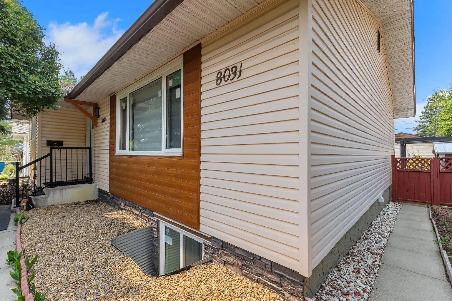 8031 Huntwick Hill Northeast, Calgary – Residential Detached Listing Photo 4