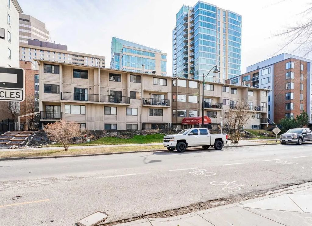 31 821 3 Avenue Sw, Calgary