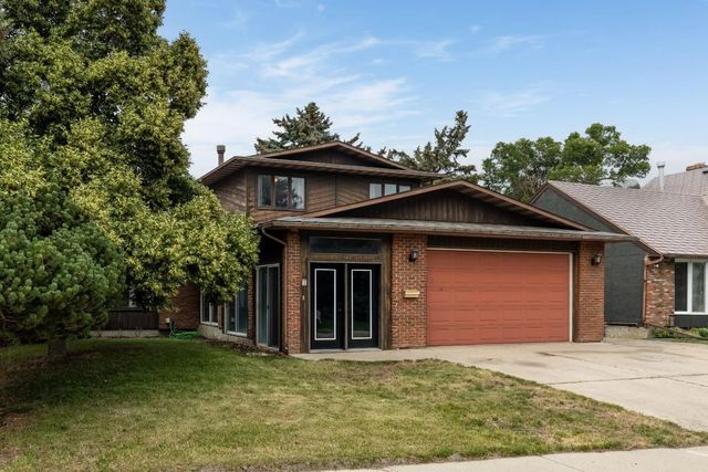 4 Greenwood Court Sw, Medicine Hat