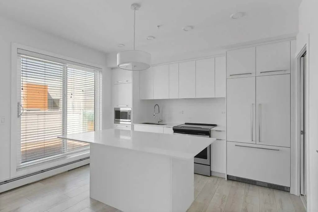 415 3130 Thirsk Street Northwest, Calgary – Residential Apartment Listing Photo 3