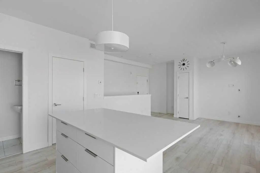 415 3130 Thirsk Street Northwest, Calgary – Residential Apartment Listing Photo 5