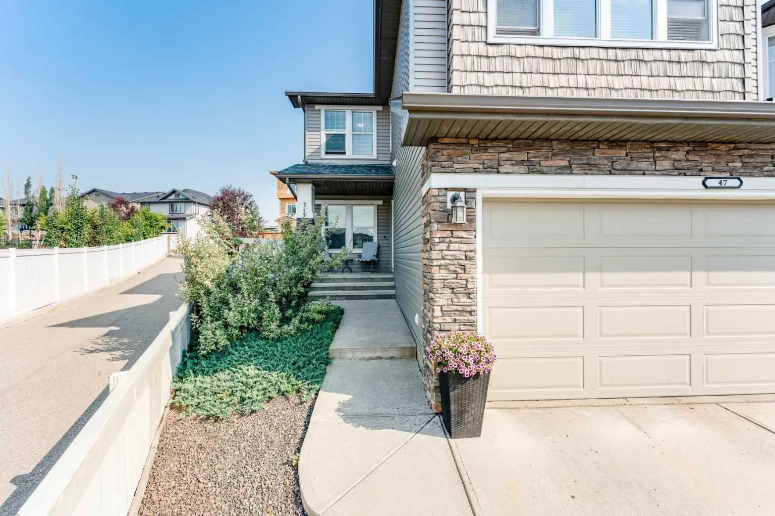 47 Panatella Bay Northwest, Calgary – Residential Detached Listing Photo 2