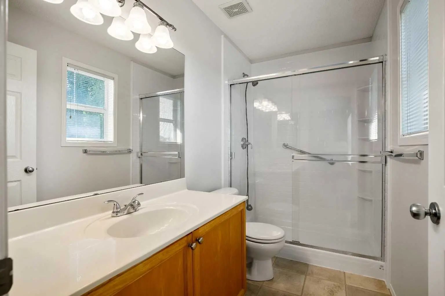 179 Prestwick Drive Southeast, Calgary – Residential Detached Listing Photo 11