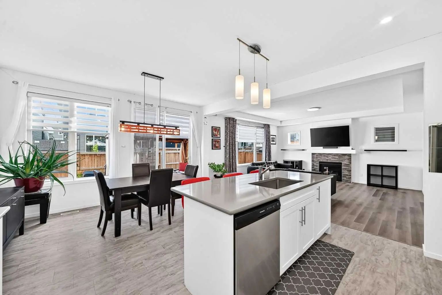 188 Carrington Crescent Northwest, Calgary – Residential Detached Listing Photo 4