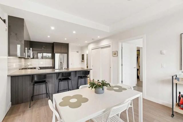 203 1526 9 Avenue Se, Calgary