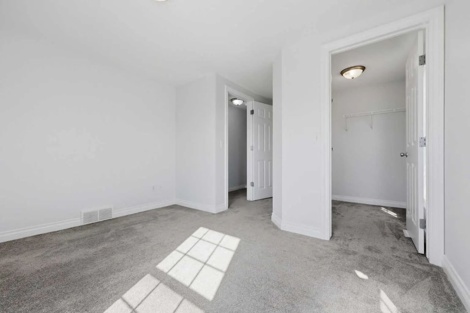 172 Somme Manor Southwest, Calgary – Residential Semi Detached (Half Duplex) Listing Photo 20