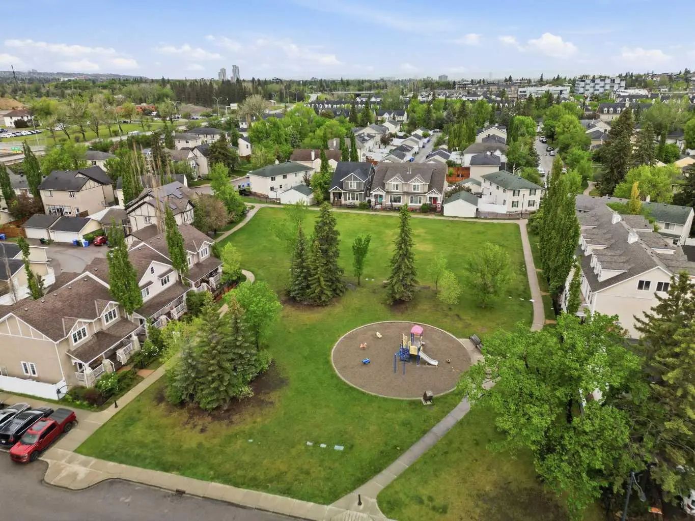 172 Somme Manor Southwest, Calgary – Residential Semi Detached (Half Duplex) Listing Photo 35